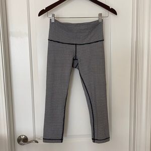 Lululemon wunder under crop size4